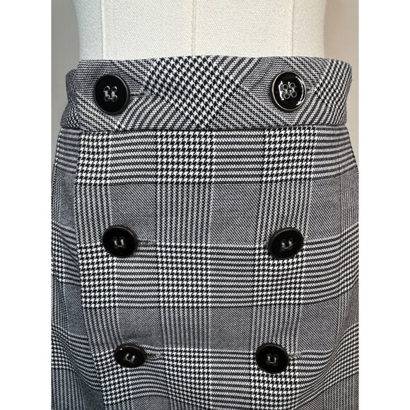 2/$30 ZARA XS Black & White Plaid Skirt Button Details - Picture 4 of 13